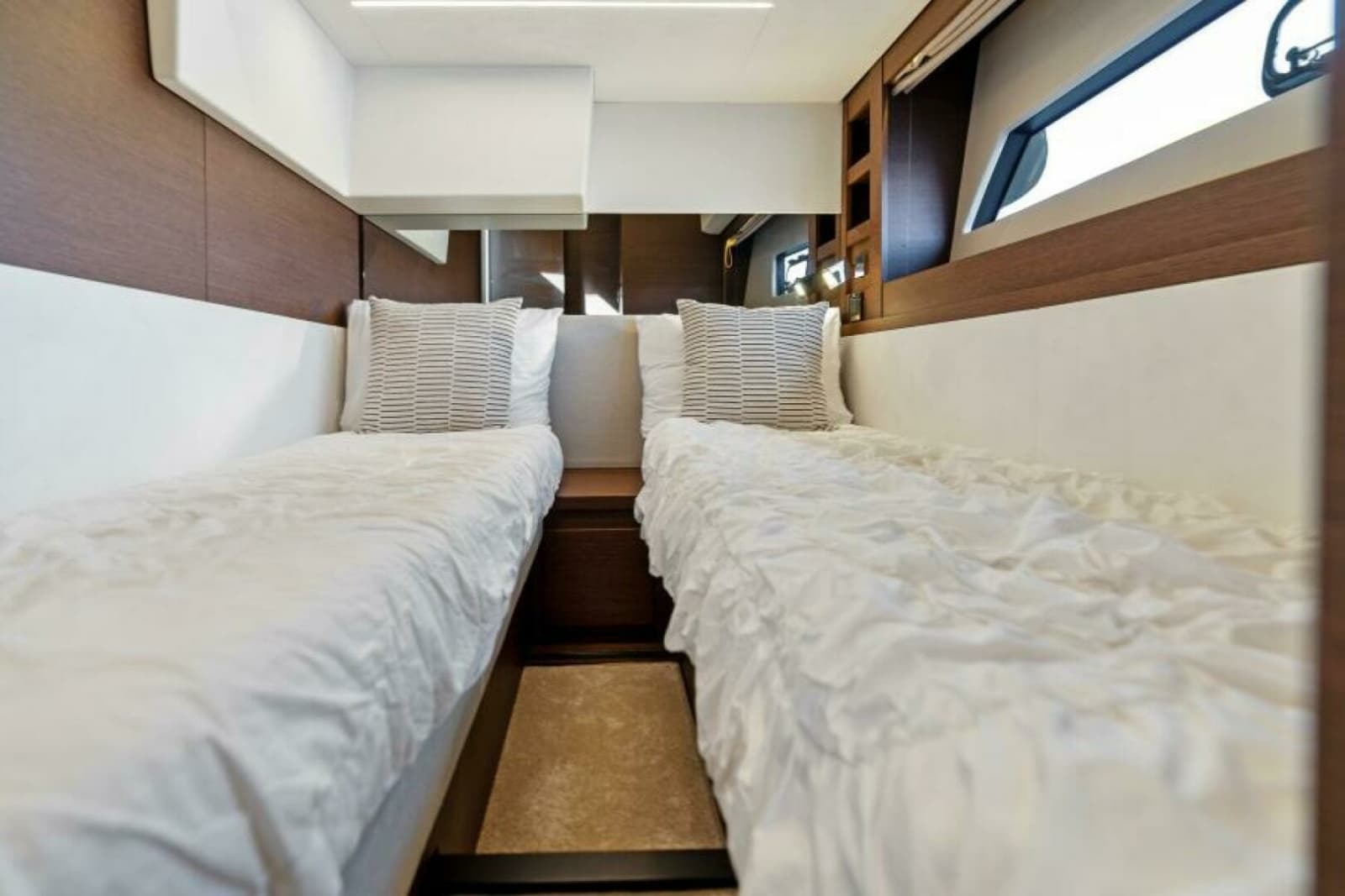 2020 Prestige 520 Flybridge - Photo 42