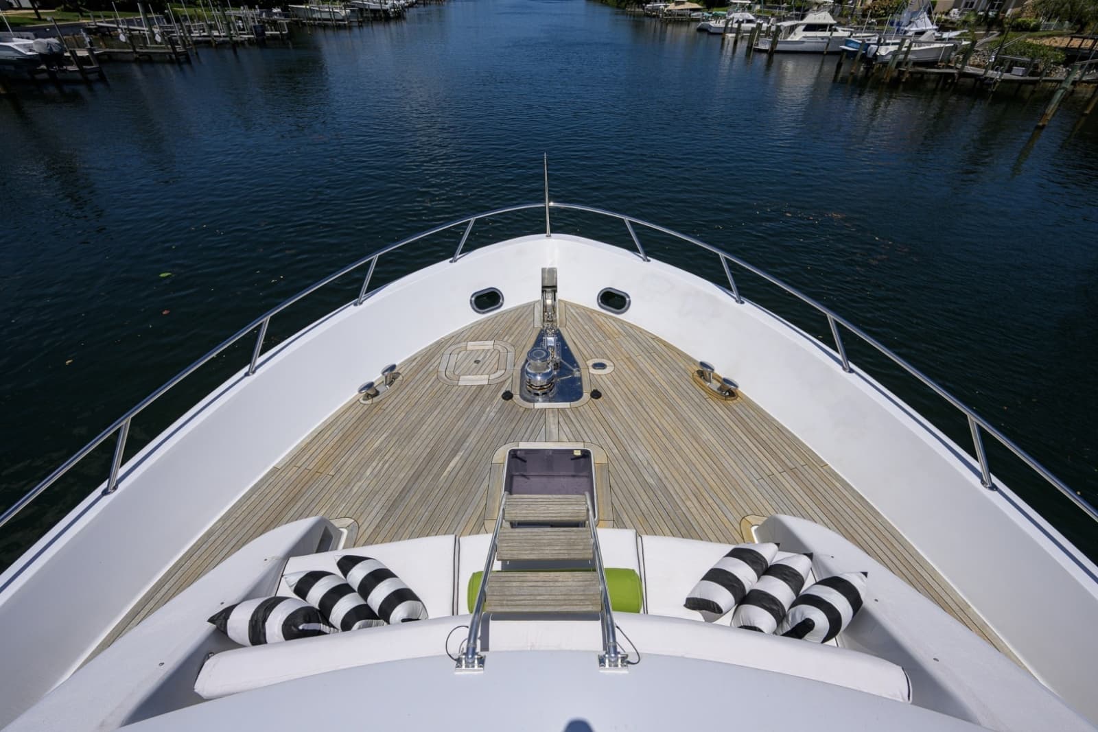 2005 Hatteras 100 Motor Yacht - Photo 55
