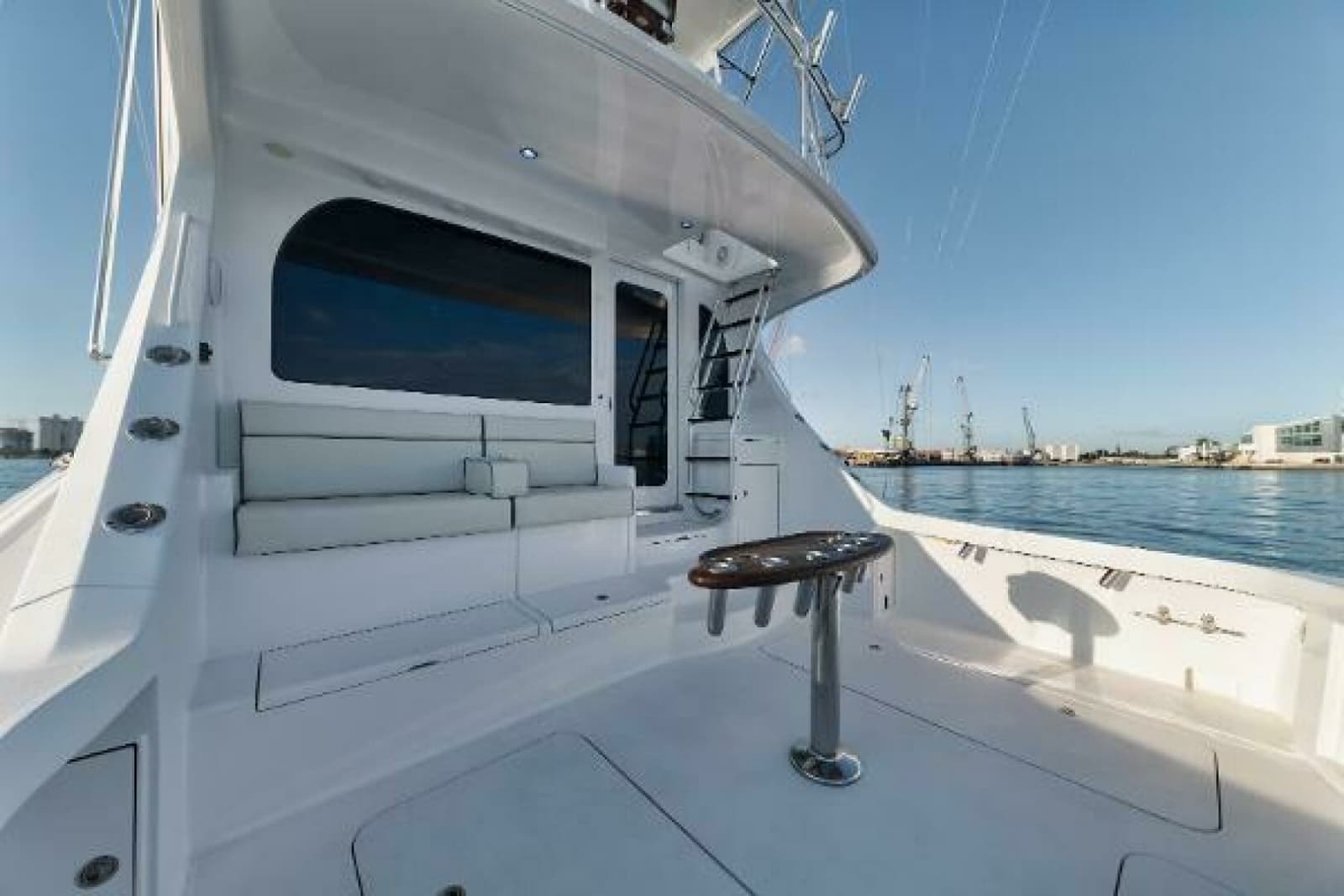 2018 Hatteras GT54 - Photo 5