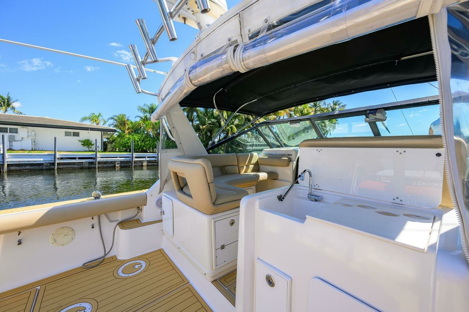 2002 Tiara Yachts 3100 LE - Photo 25