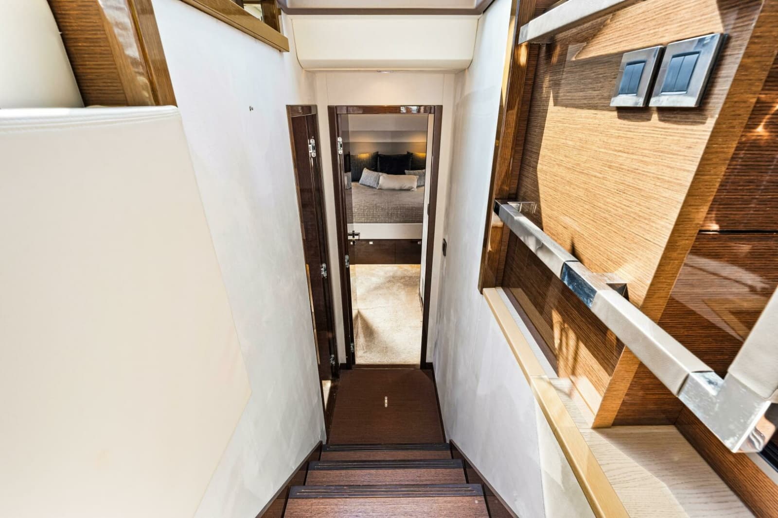 2019 Prestige 630 Flybridge - Photo 44