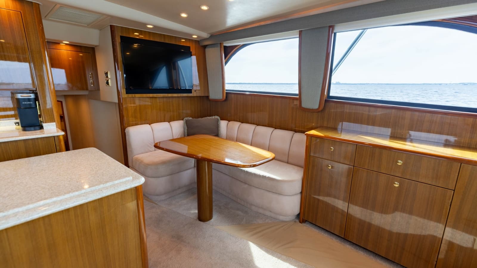 2007 Viking 45 Convertible - Photo 9