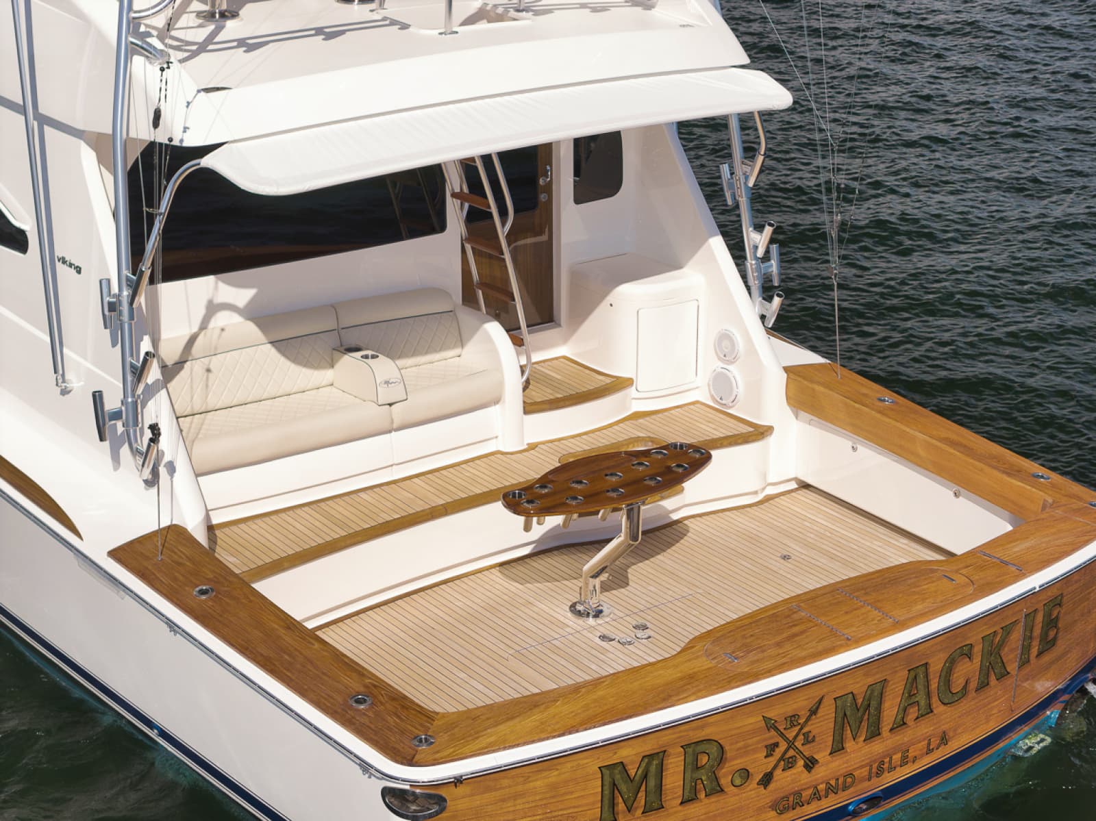 2020 Viking 68 Convertible - Photo 67
