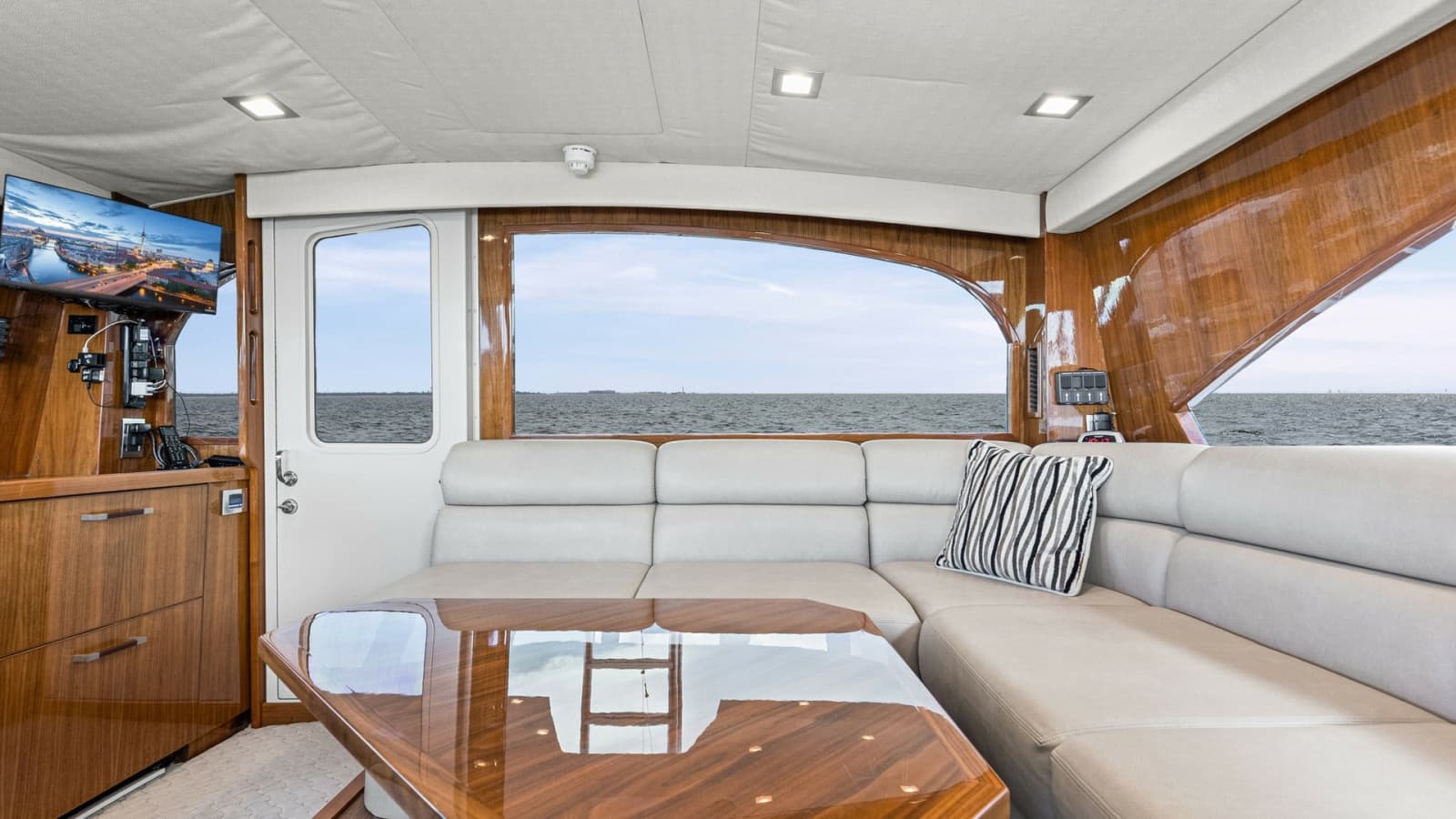 2017 Viking 72 Enclosed Bridge - Photo 12