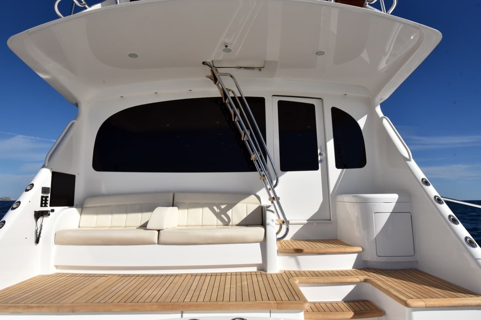 2019 Viking 80 Skybridge - Photo 181