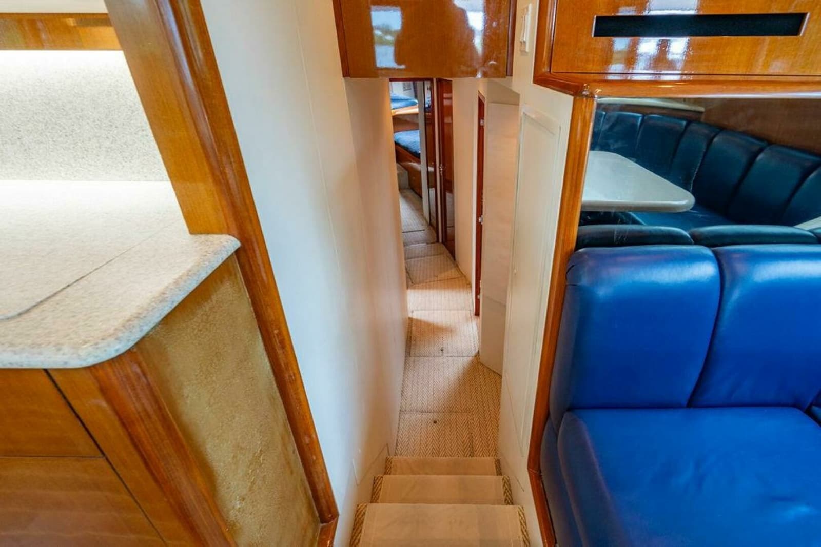 1999 Viking 55 Convertible - Photo 103