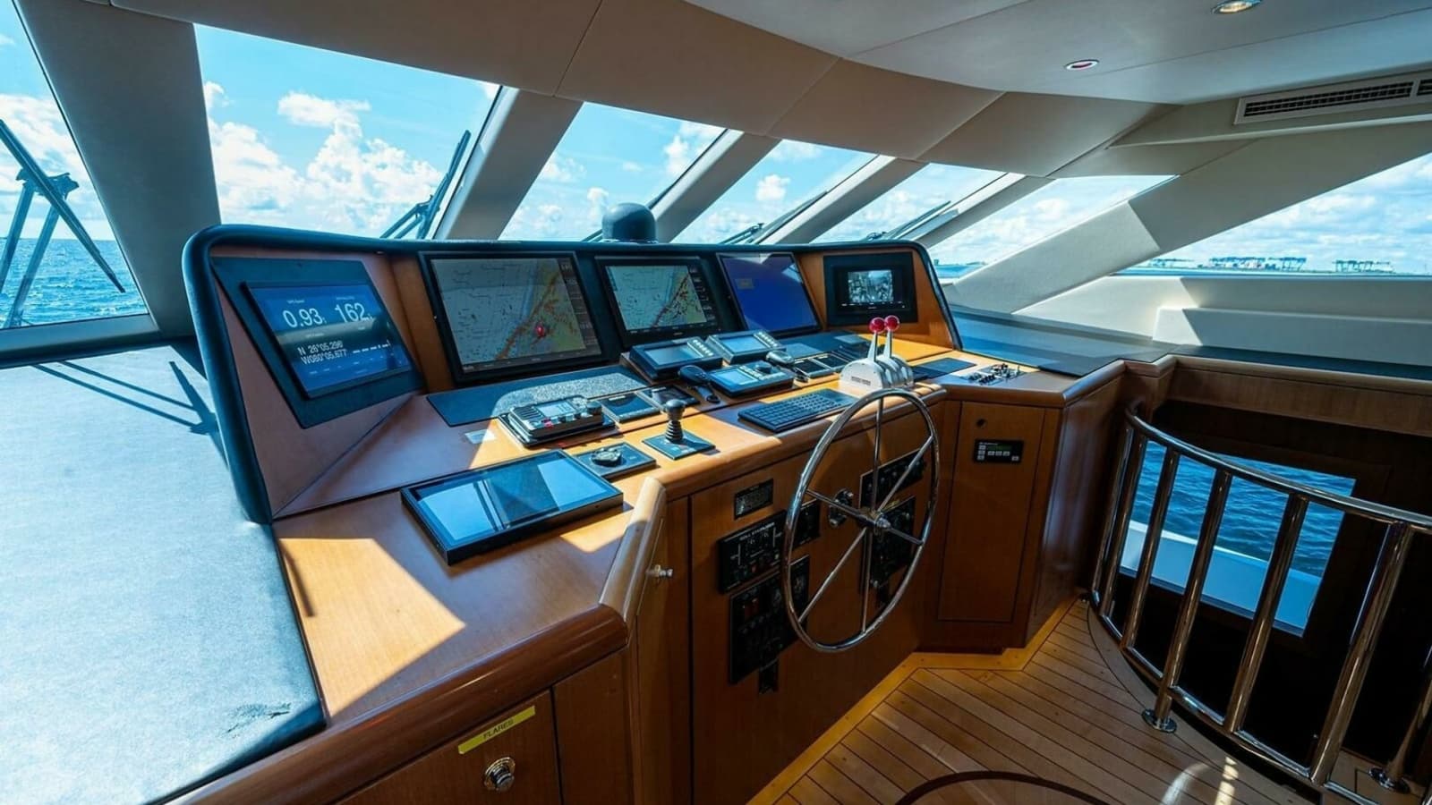 2003 Hatteras Raised Pilothouse - Photo 43