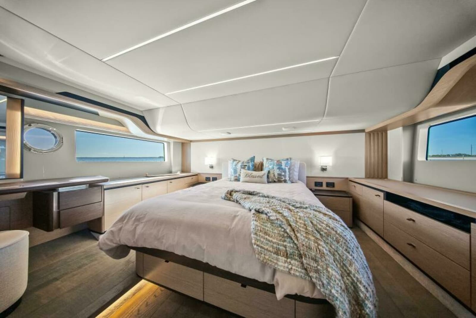 2025 Absolute Navetta 53 - Photo 3