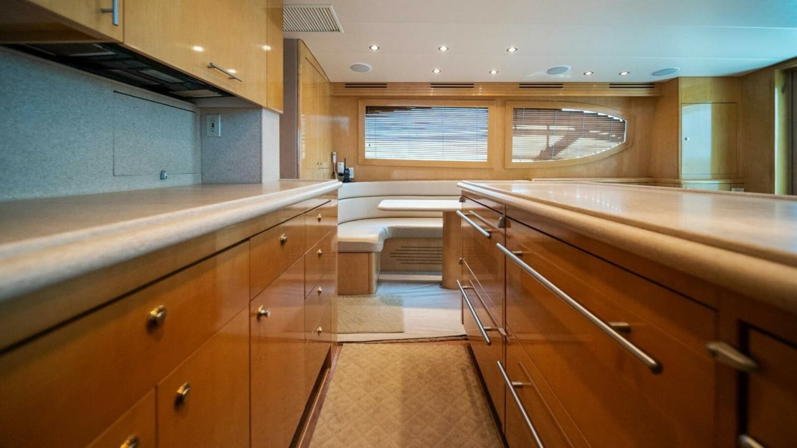 2003 Hatteras 54 Convertible - Photo 9