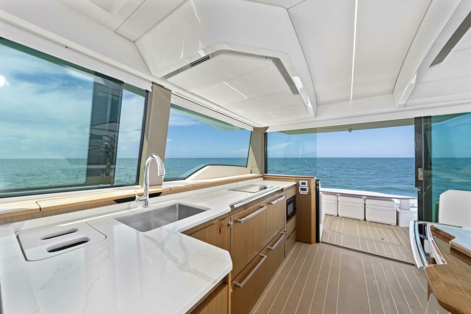 2023 Tiara Yachts EX 60 - Photo 28