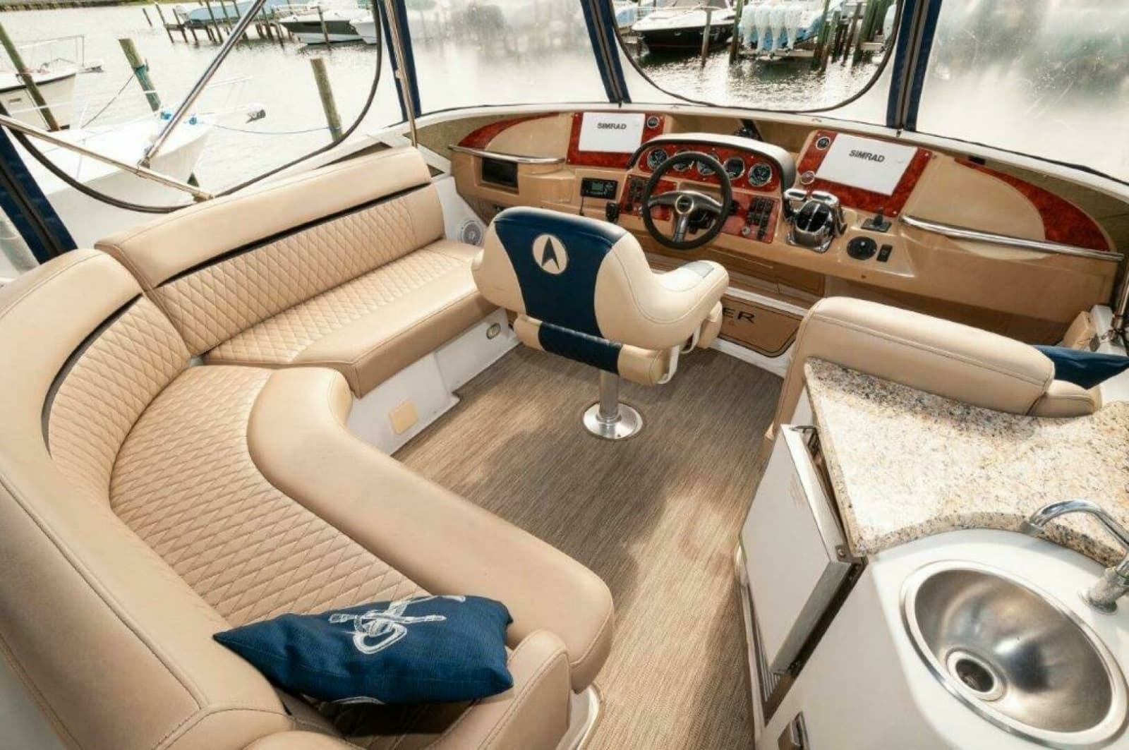 2002 Carver 444 Cockpit Motor Yacht - Photo 14