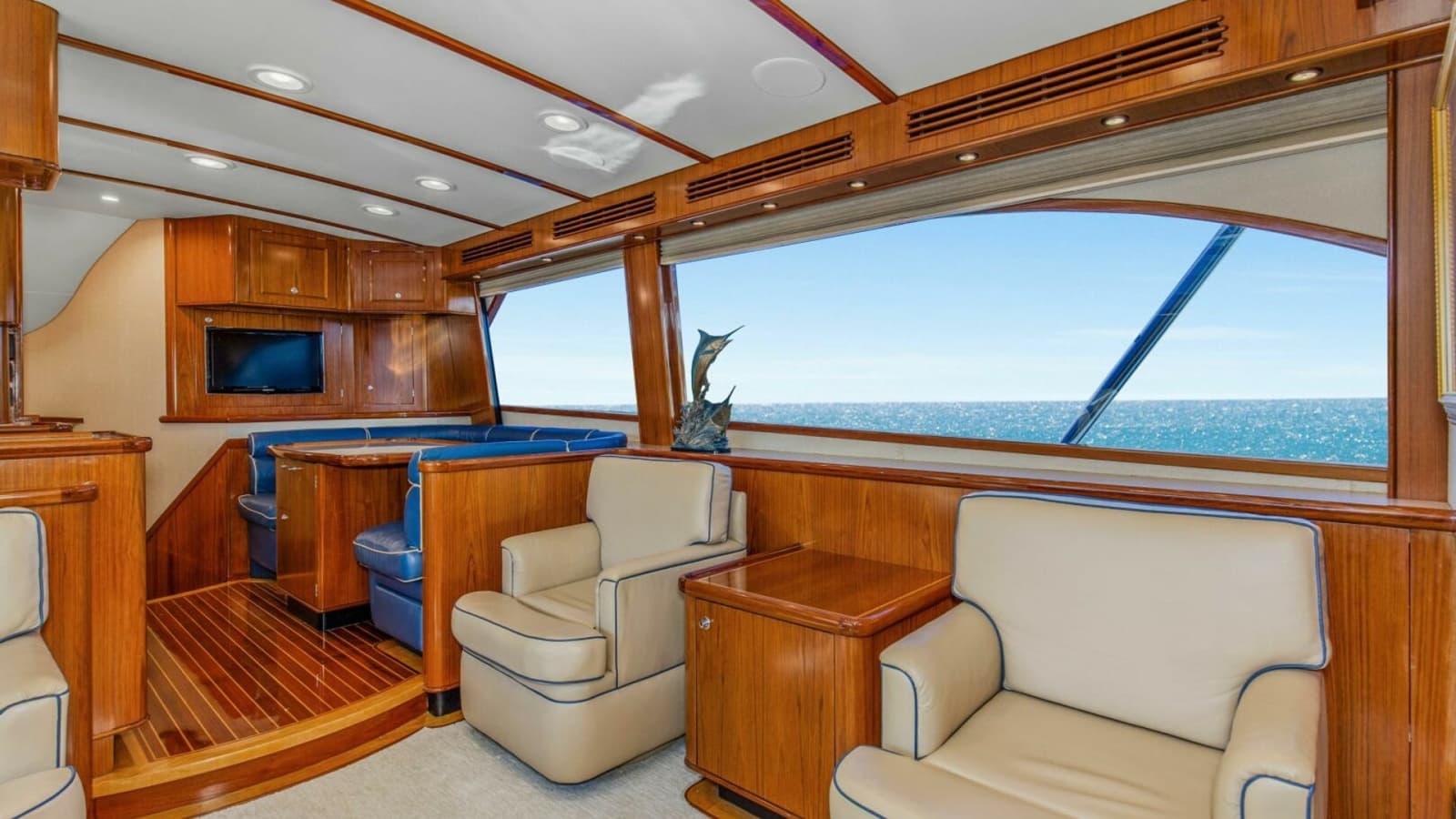 2005 Whiticar 76 Enclosed Bridge - Photo 5