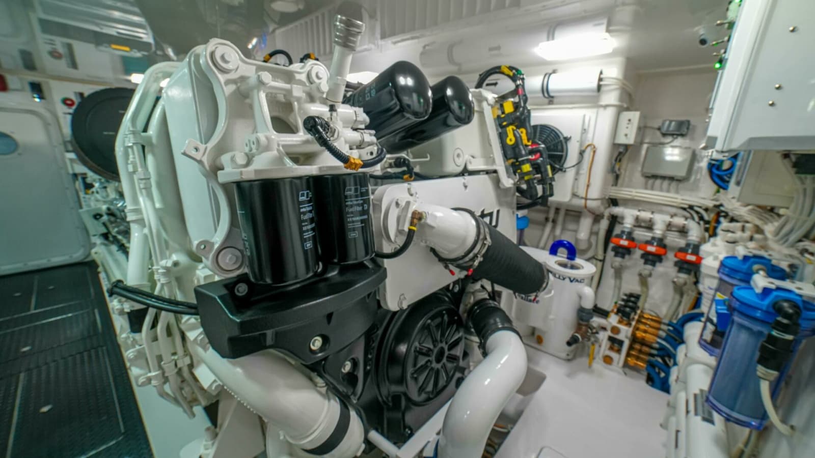 2023 Viking 72 Convertible - Photo 112