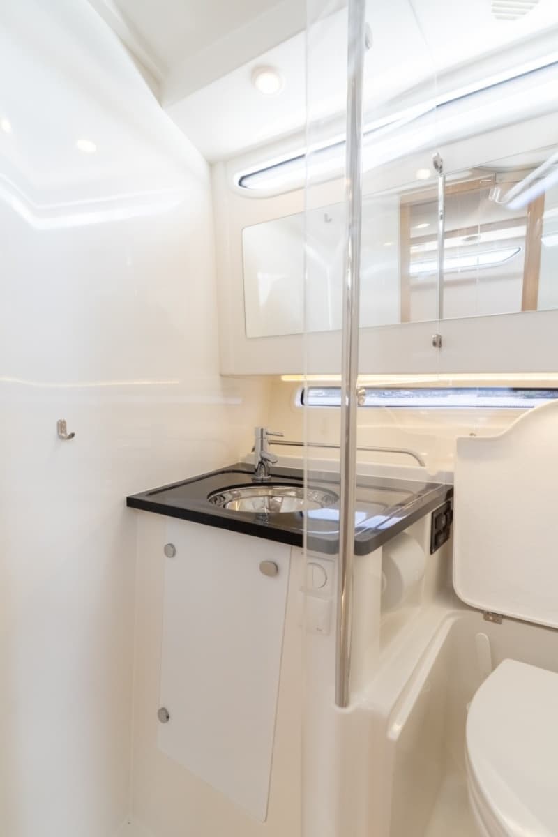 2025 Nimbus Tender 11 - Photo 15