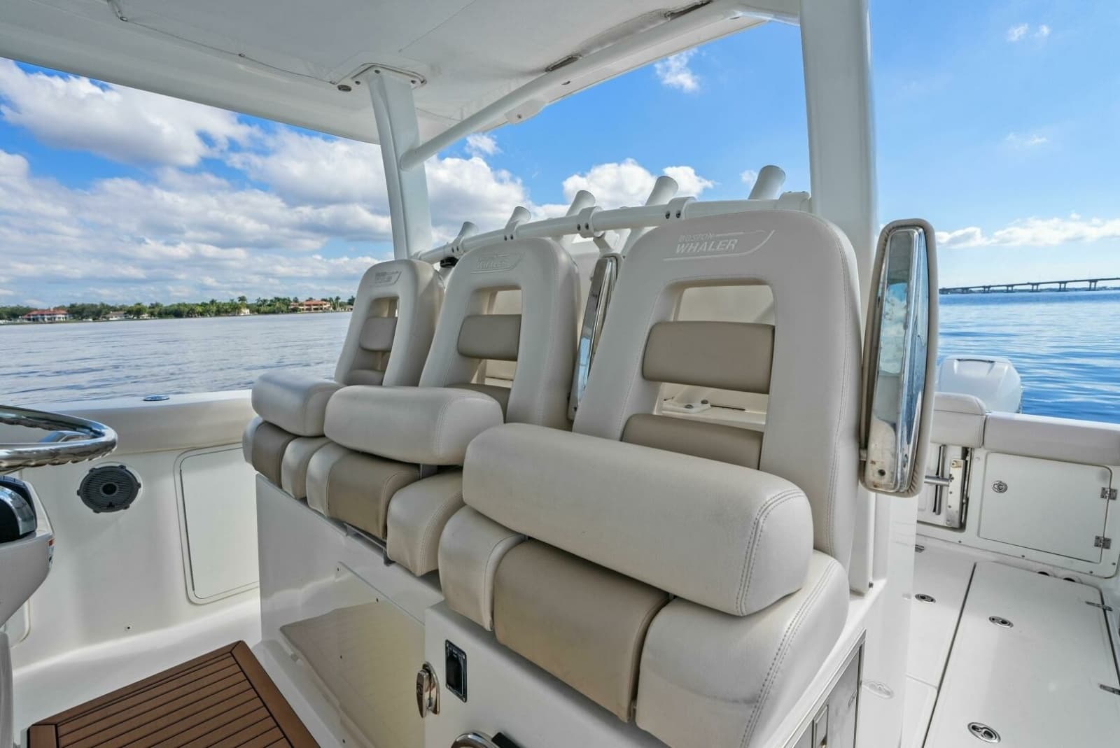 2019 Boston Whaler 380 Outrage - Photo 10