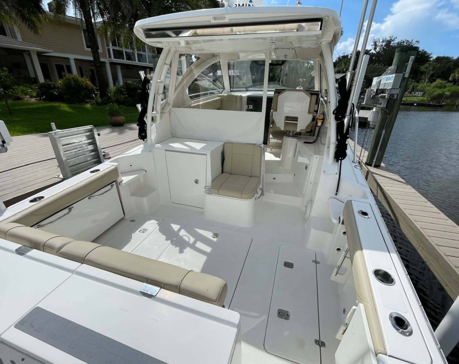 2017 Pursuit 325 OS - Photo 14