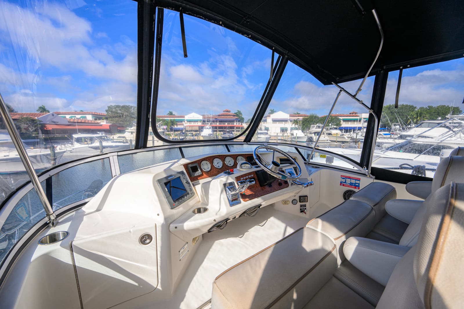 2005 Silverton 39 Motor Yacht - Photo 10