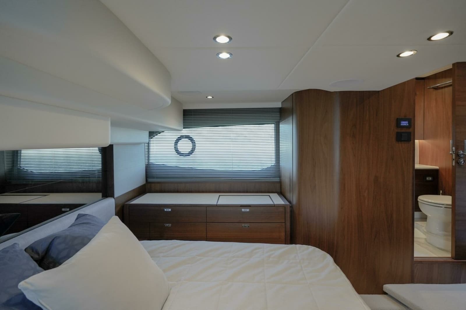 2021 Princess F50 - Photo 21