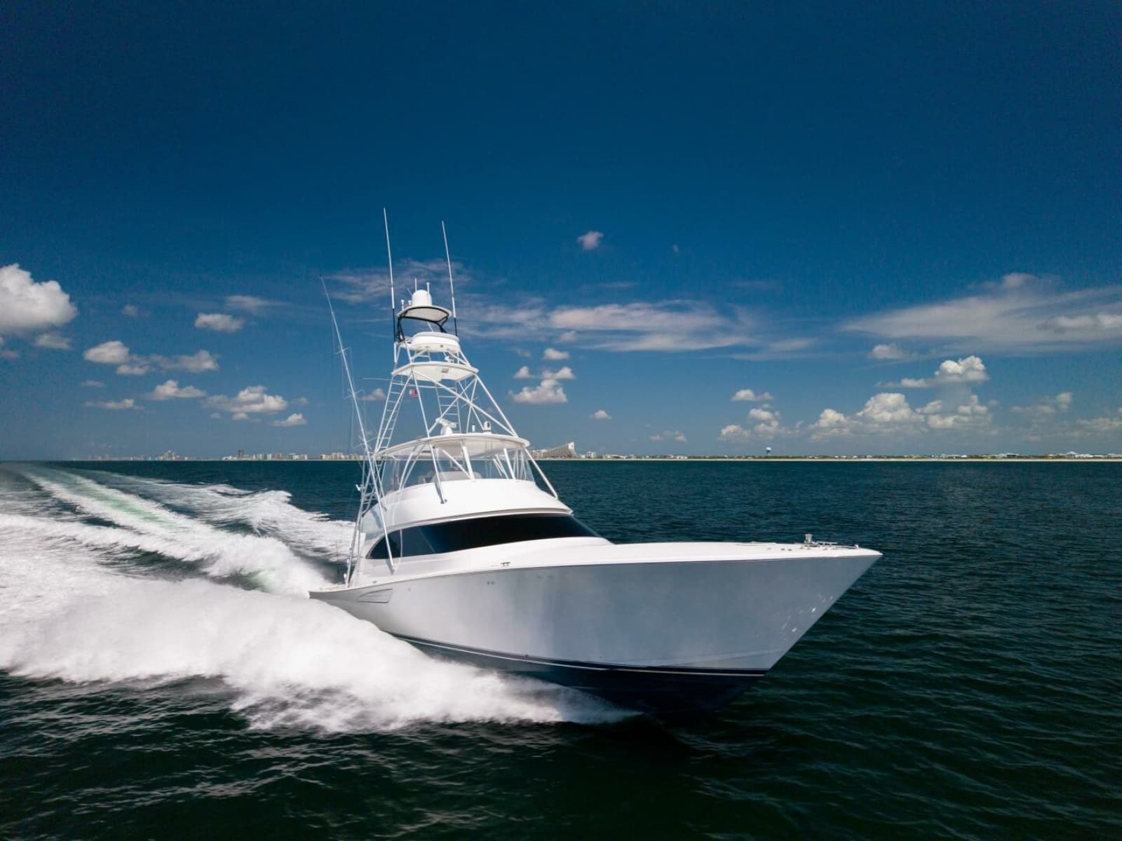 2018 Viking 62 Convertible - Photo 53