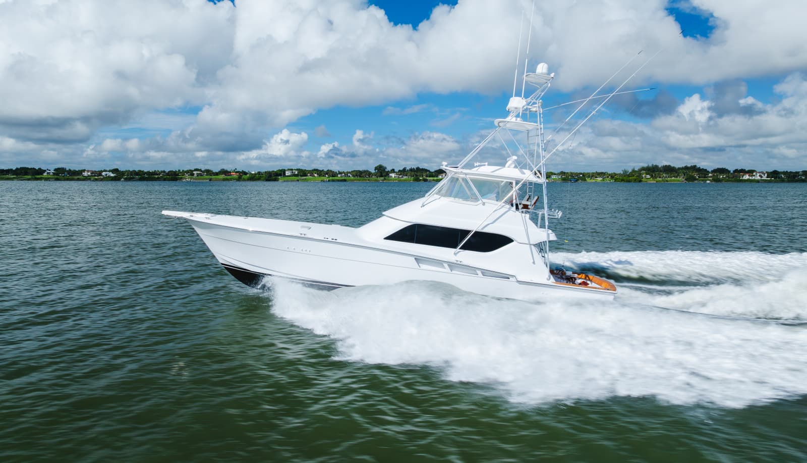 2005 Hatteras 60 Convertible - Photo 27