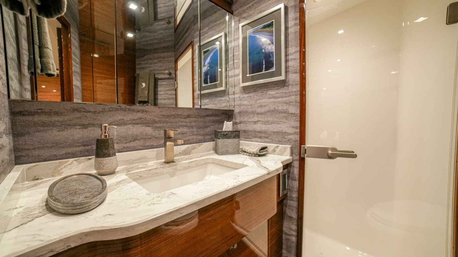 2023 Viking 72 Convertible - Photo 86