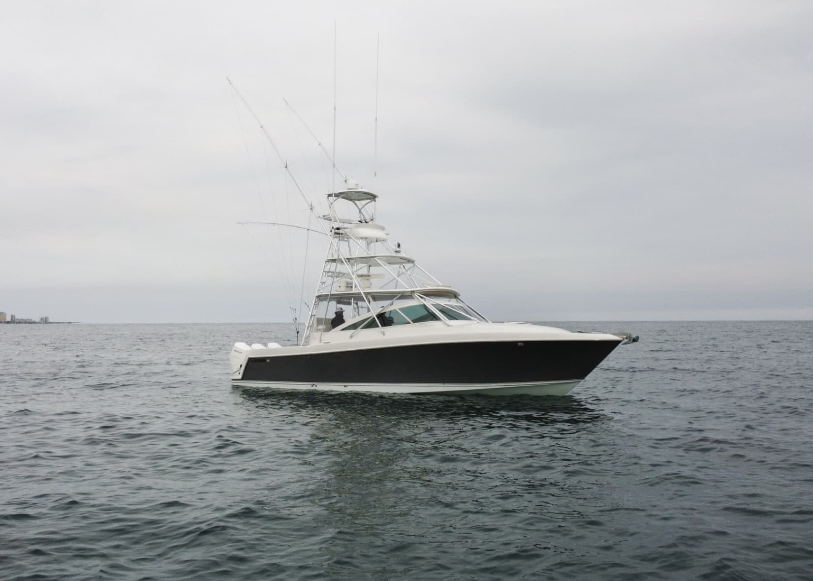 2011 Contender 40 Express - Photo 34