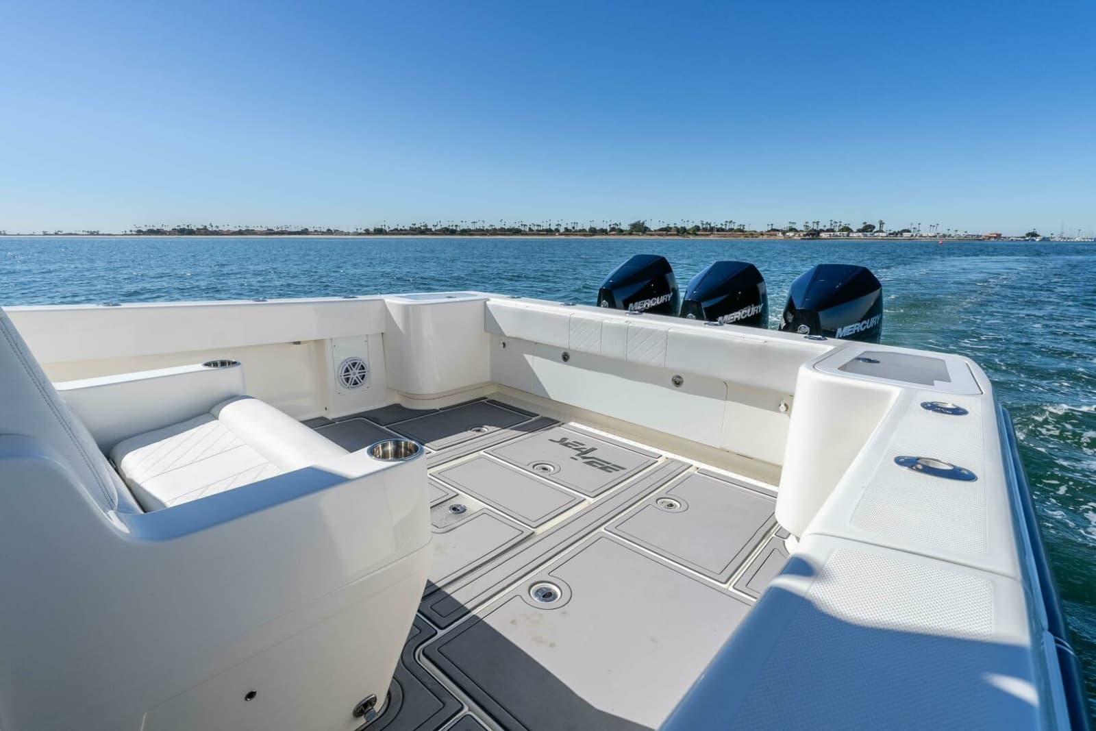2018 SeaVee 370 Z - Photo 4