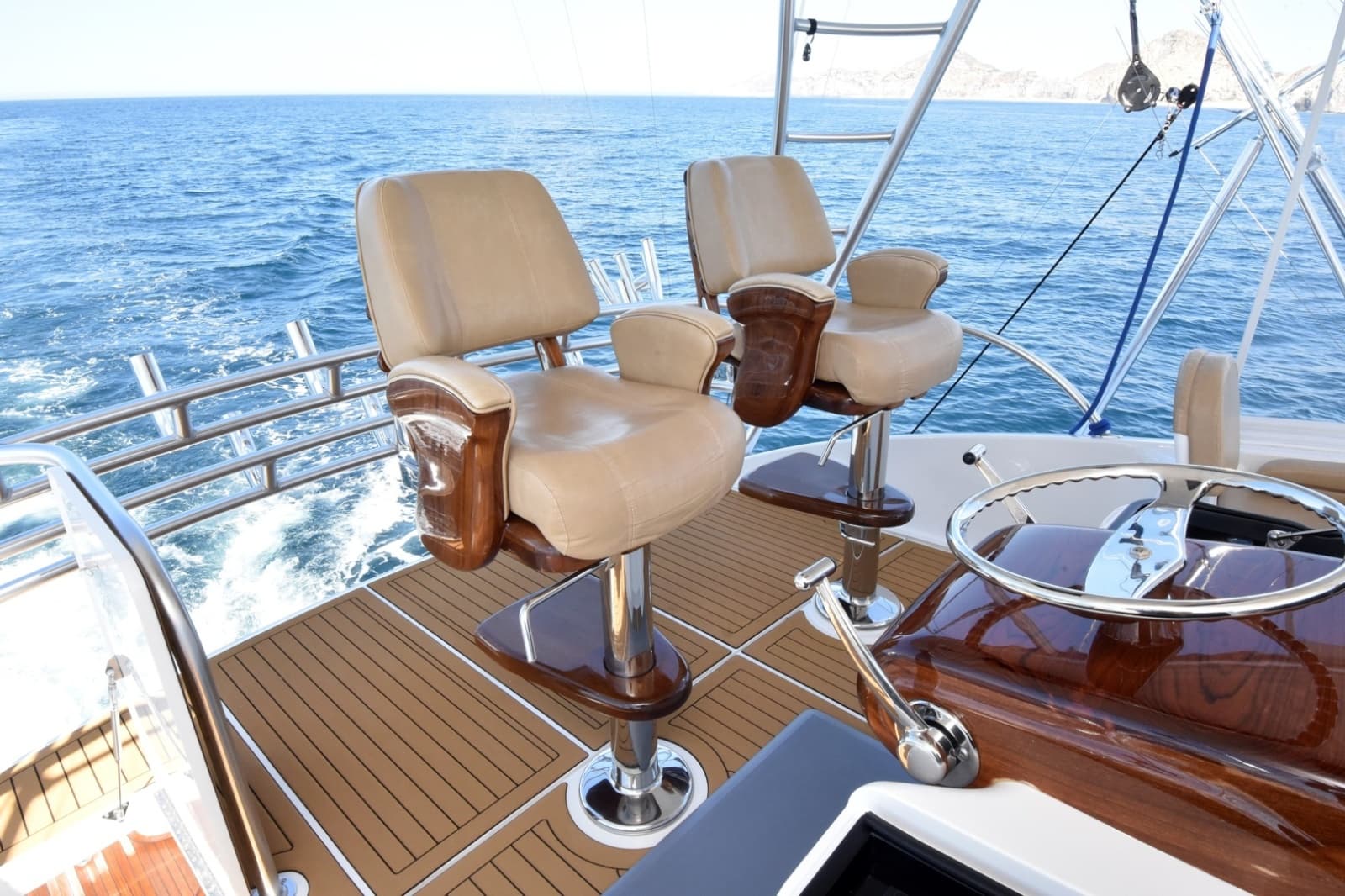 2016 Viking 55 Convertible - Photo 2
