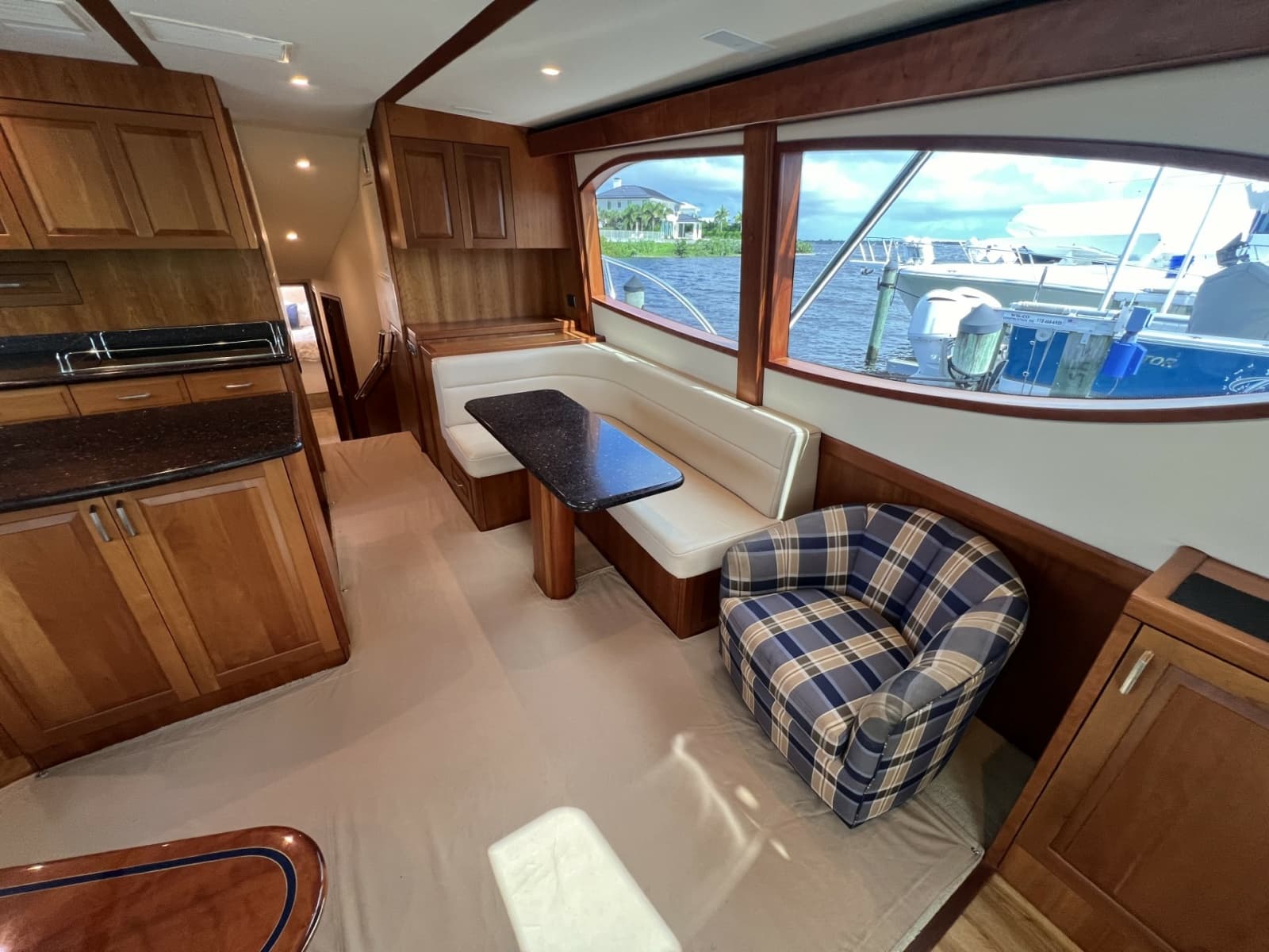 2013 Hatteras GT 54 - Photo 16