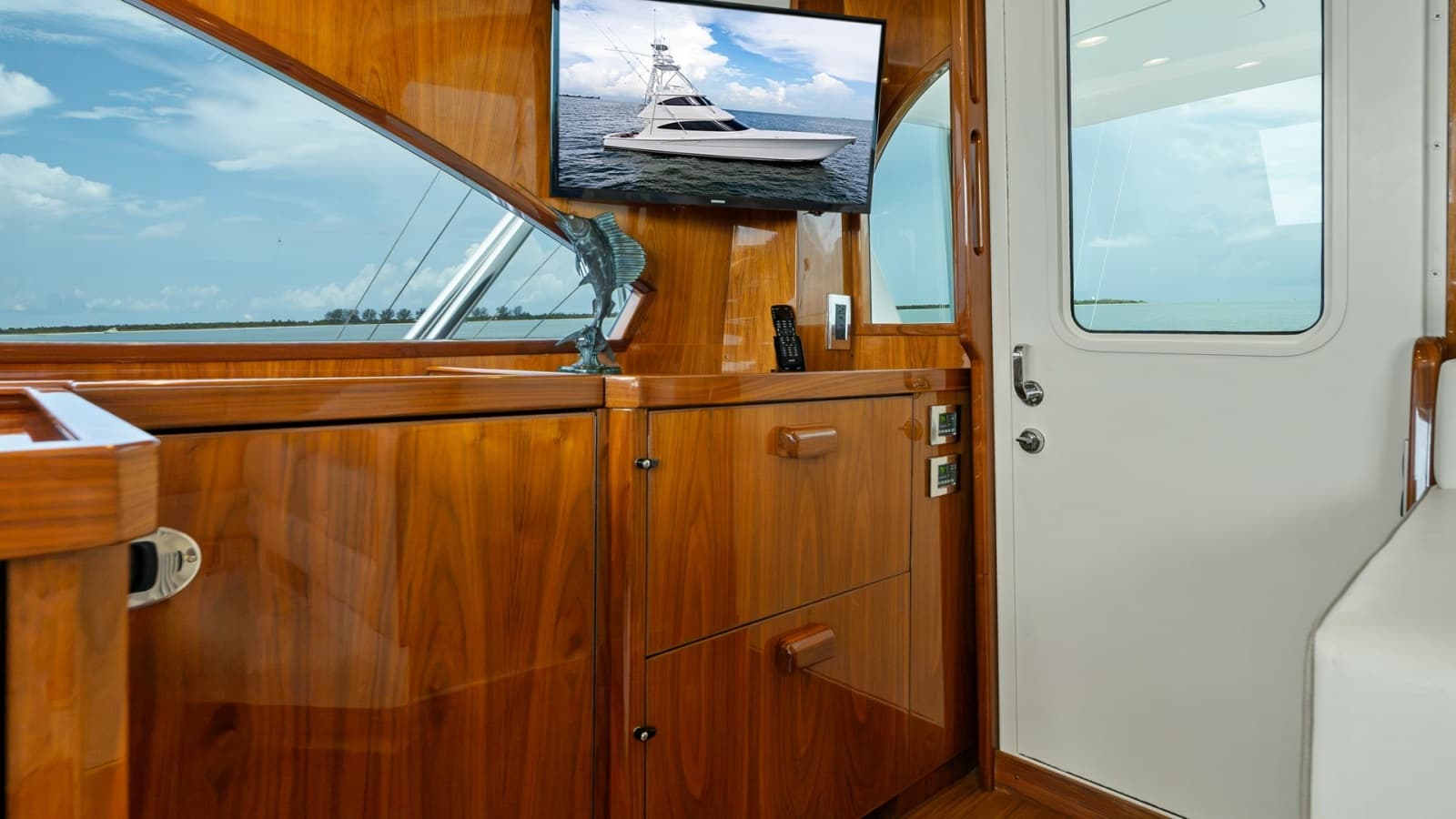 2021 Viking 72 Enclosed Bridge - Photo 10