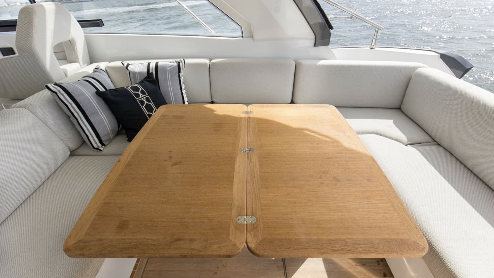 2022 Beneteau 41 Grand Turismo - Photo 23