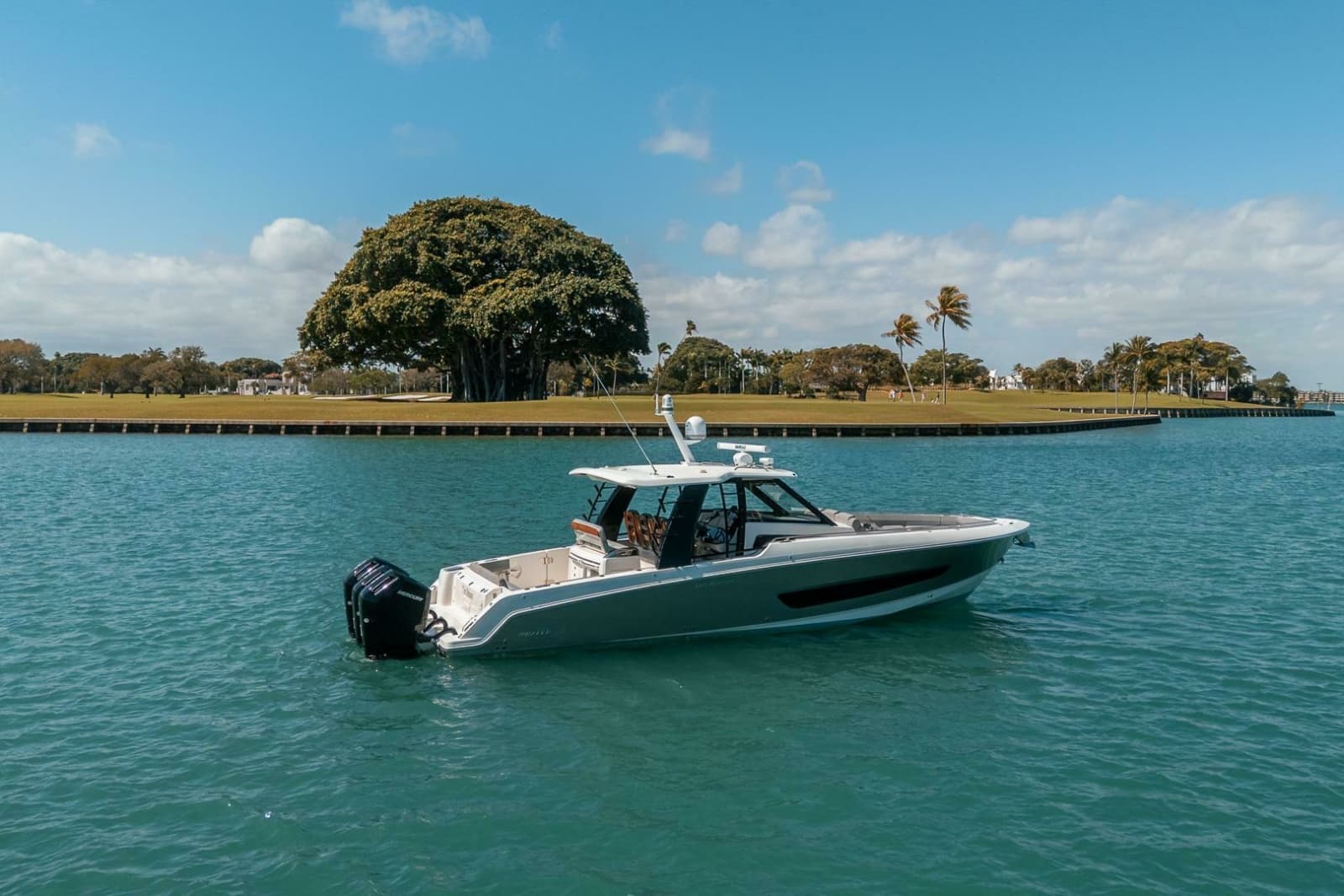 2023 Boston Whaler 420 Outrage - Photo 31