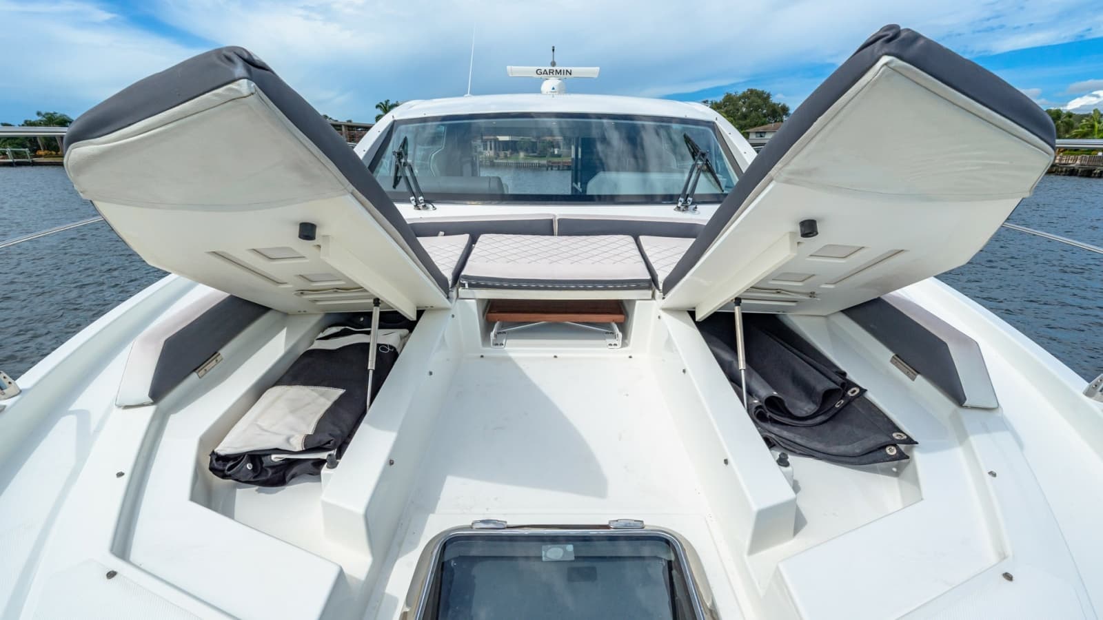 2019 Cruisers Yachts Cantius 46 - Photo 45