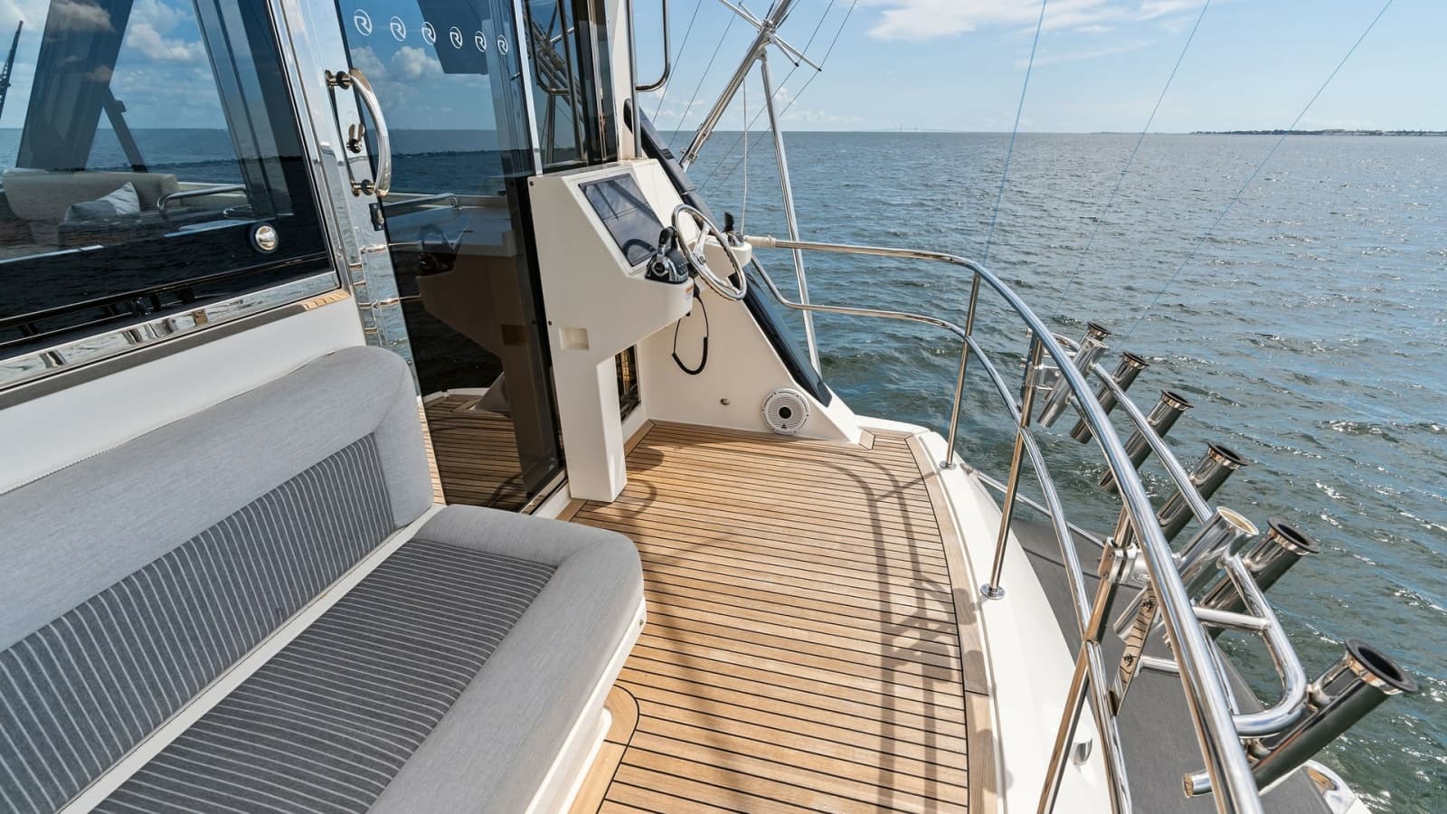 2021 Riviera 57 Enclosed Bridge - Photo 42