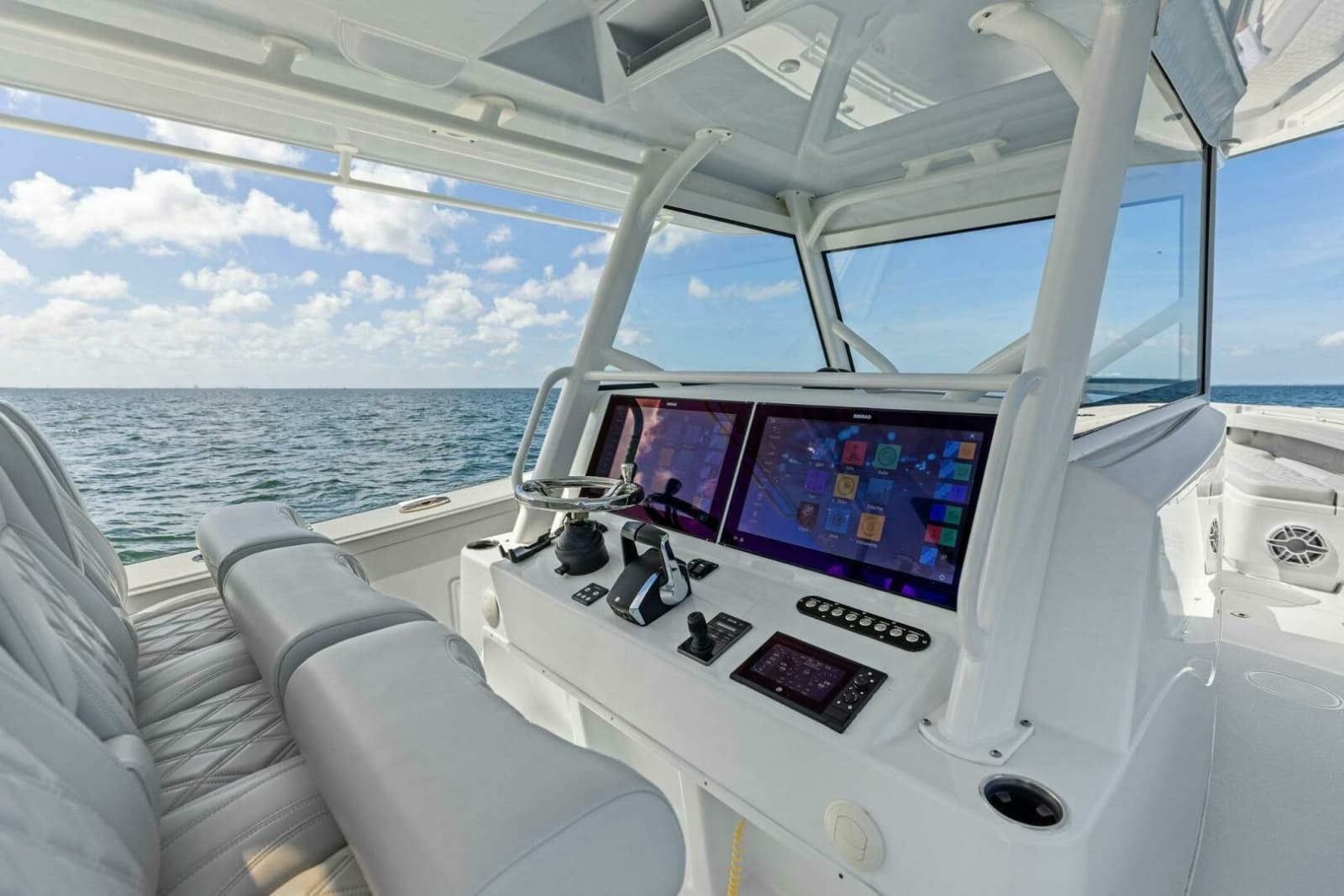 2024 Yellowfin 42 Offshore - Photo 11
