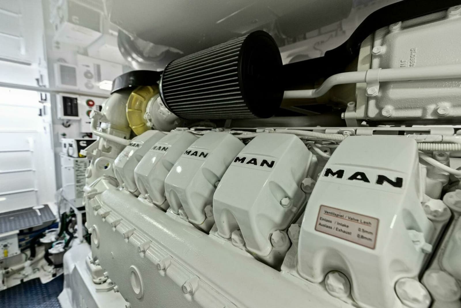 2023 Viking 54 Convertible - Photo 117