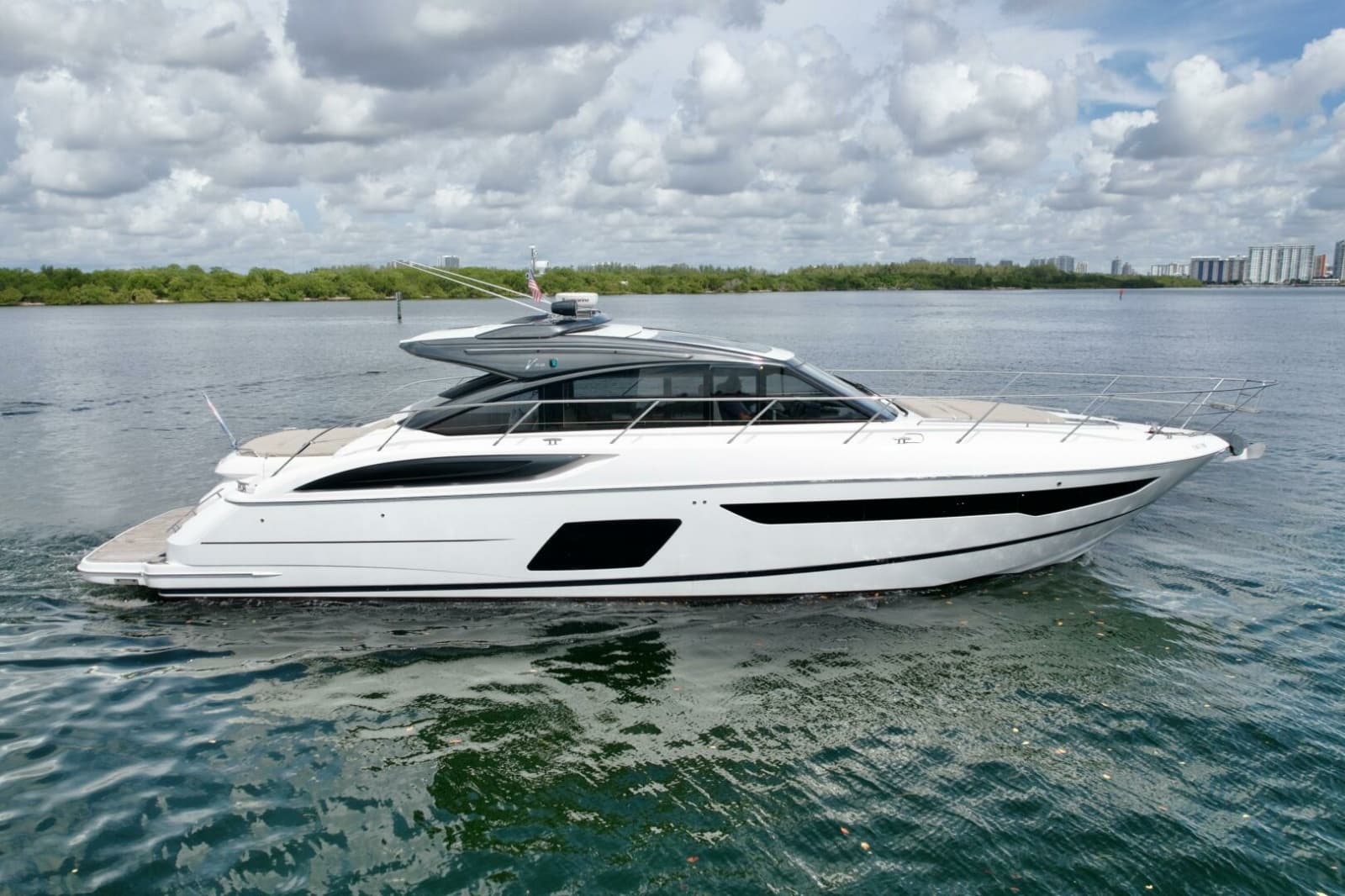 2017 Princess V58 - Photo 1
