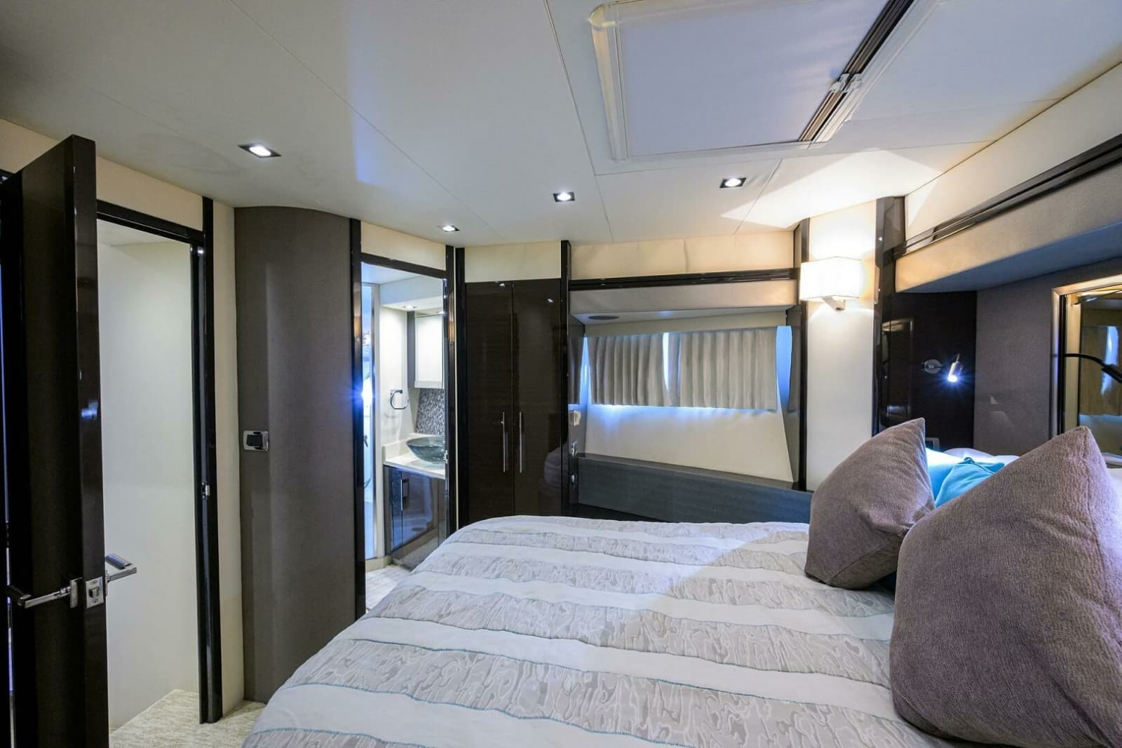 2016 Marquis 660 Sport Yacht - Photo 15