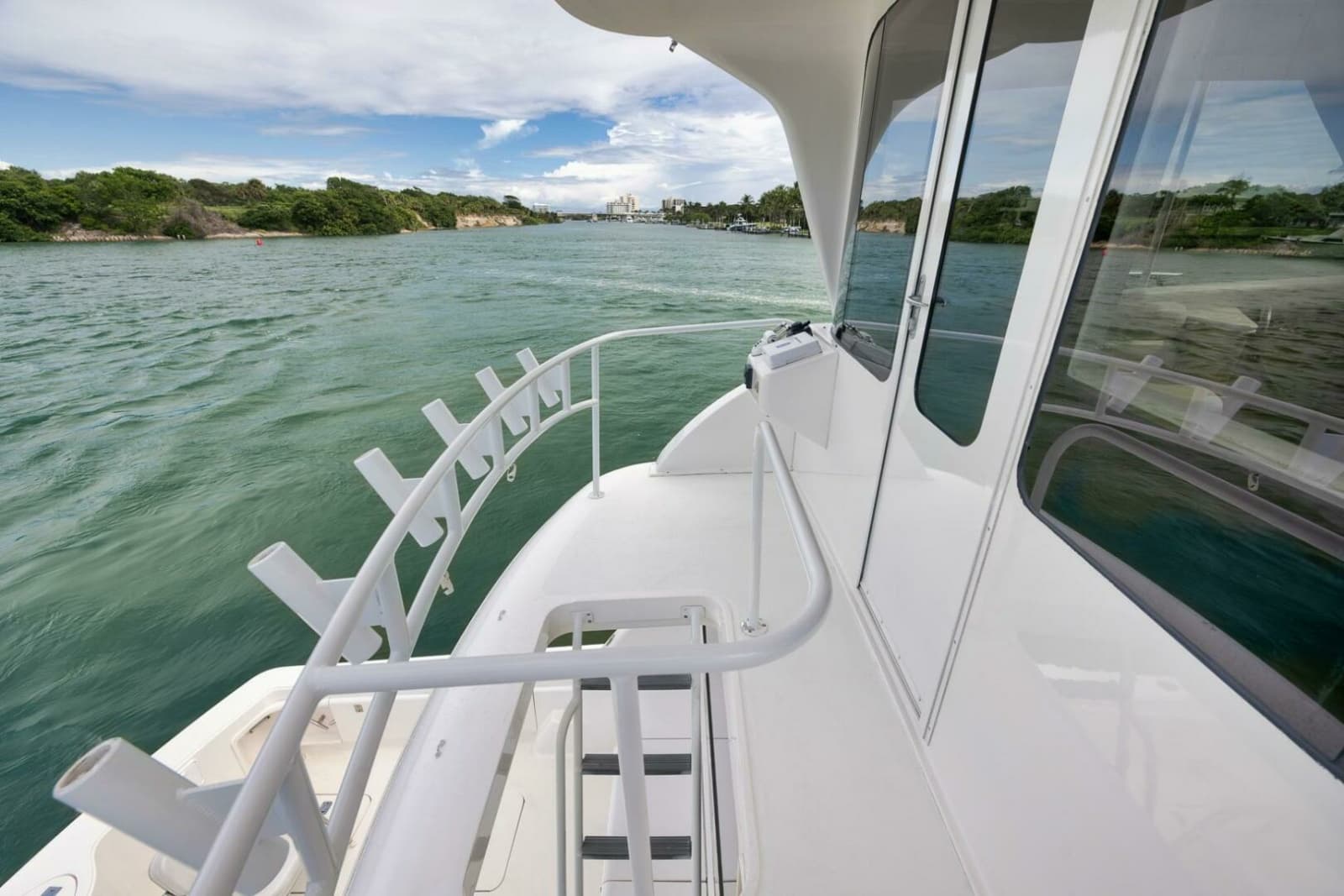 2004 Ocean Yachts 57 Enclosed Bridge Convertible - Photo 24