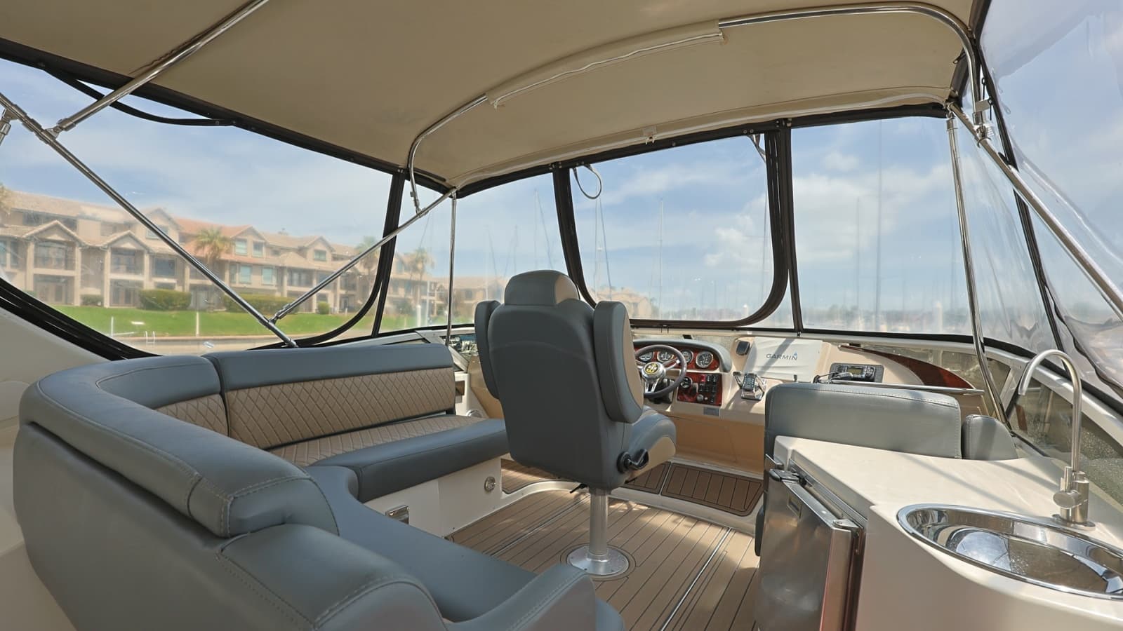 2006 Carver 396 Motor Yacht - Photo 4