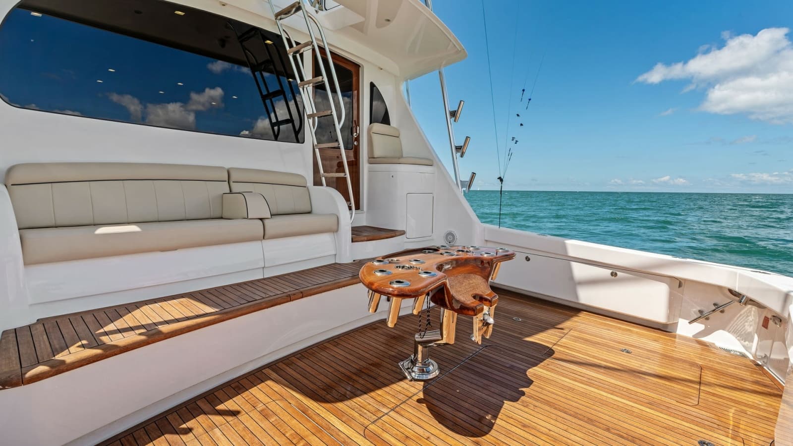 2024 Viking 68 Convertible - Photo 40
