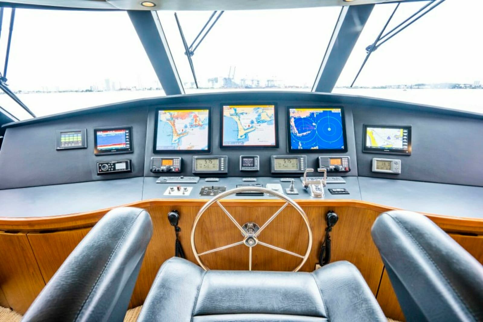 2011 Viking 70 Enclosed Bridge - Photo 19