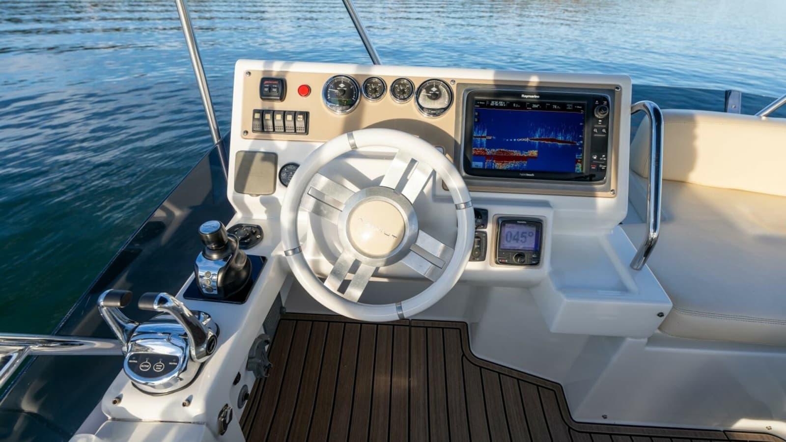 2013 Azimut 40 Flybridge - Photo 53