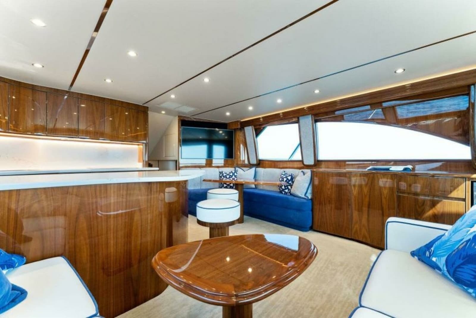 2021 Viking 54 Convertible - Photo 29