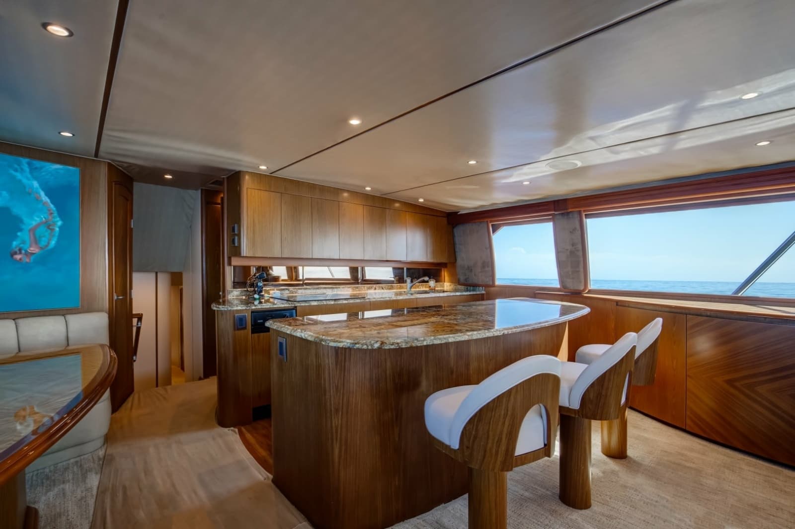 2010 Viking 82 Convertible - Photo 8