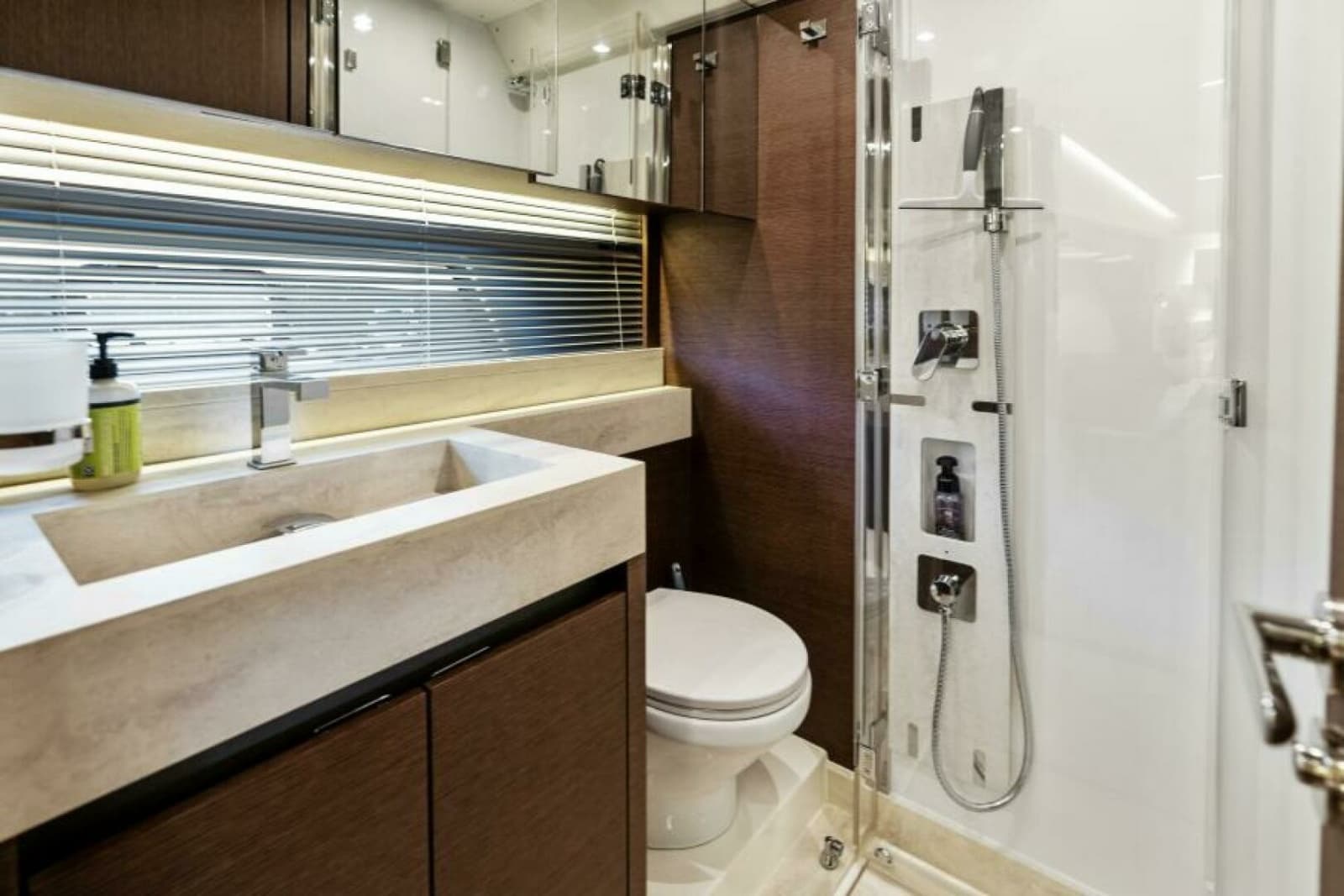 2020 Prestige 520 Flybridge - Photo 39