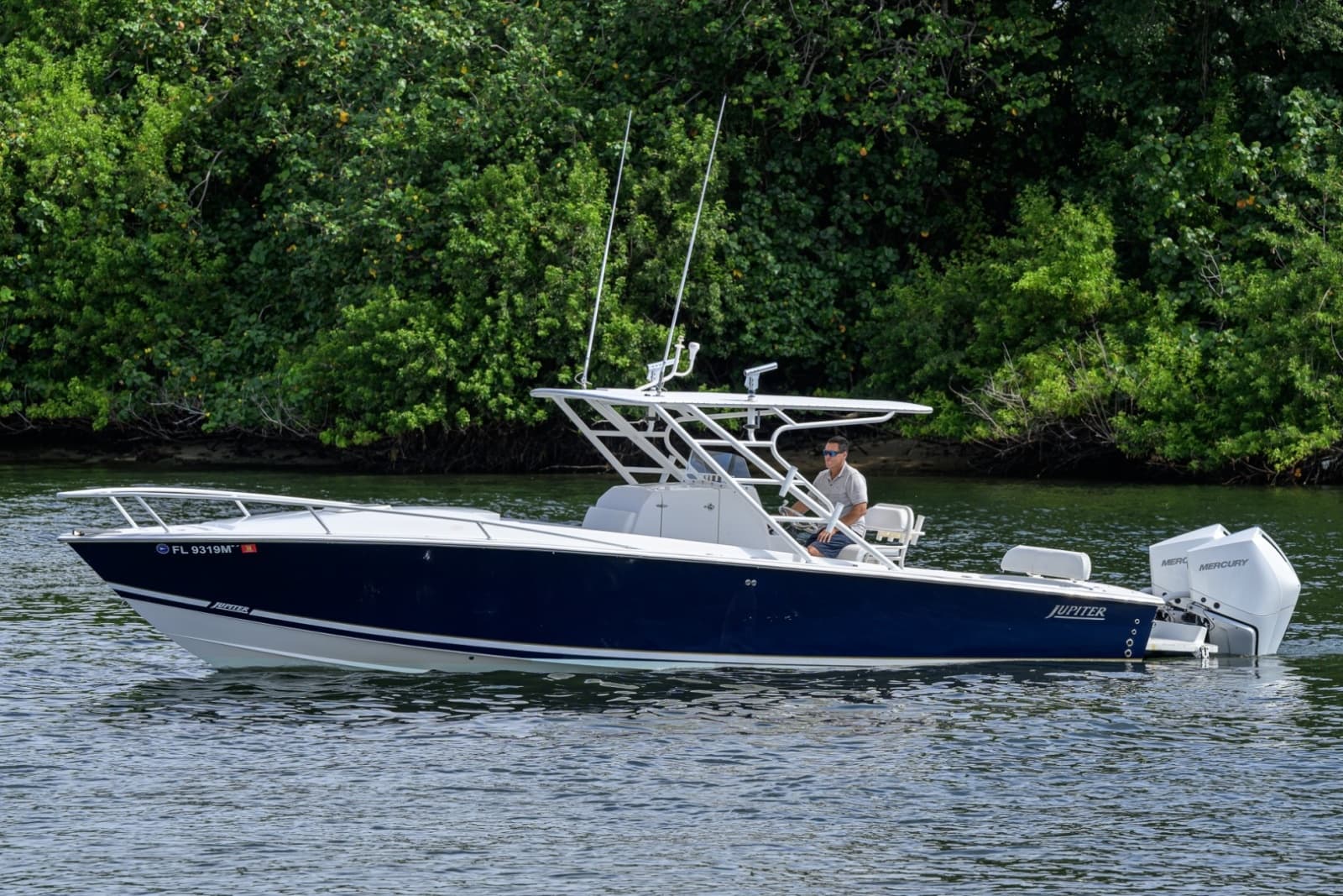 2003 Jupiter 31 Cuddy - Photo 35