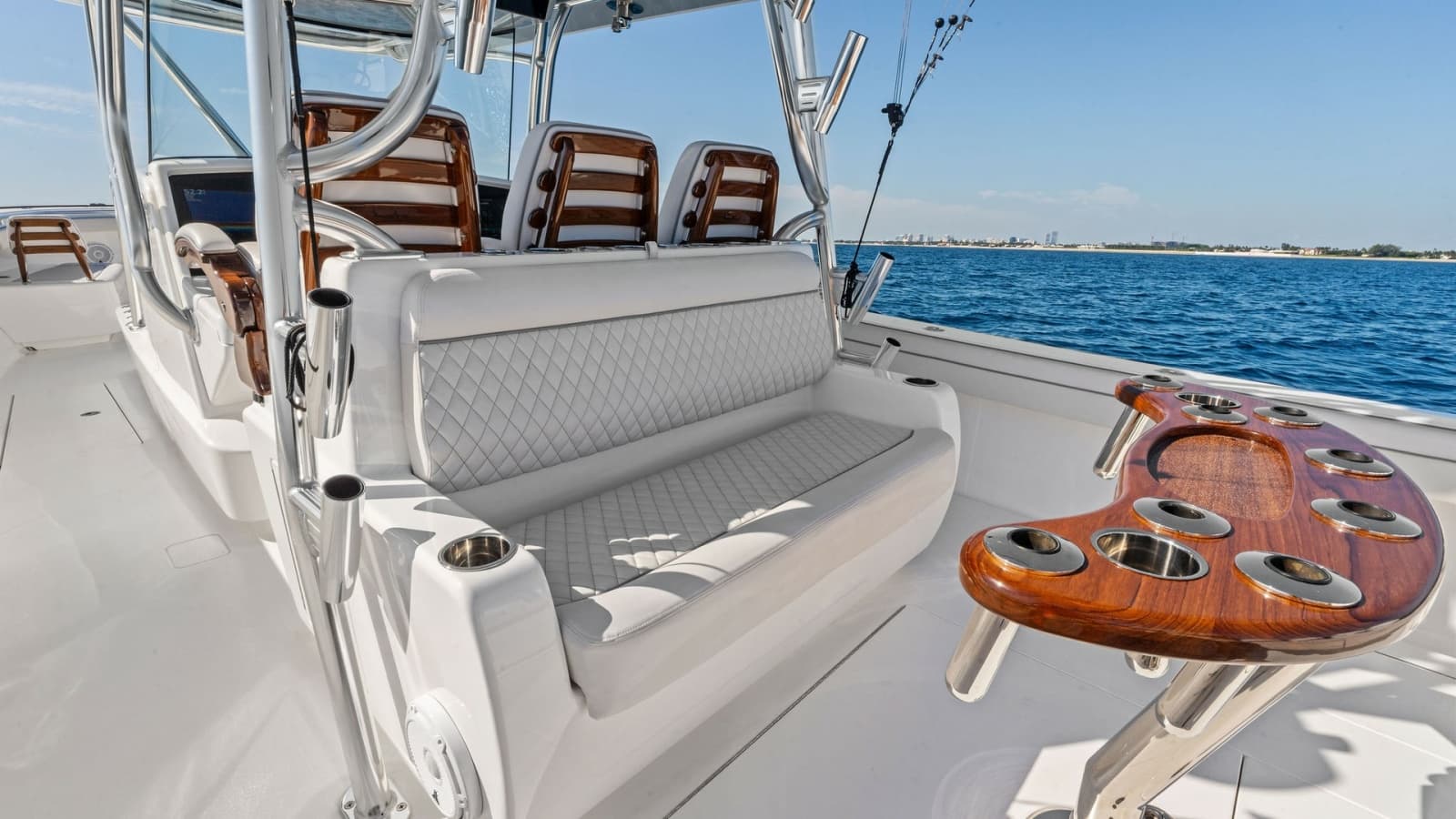 2025 Valhalla Boatworks V-41 - Photo 17
