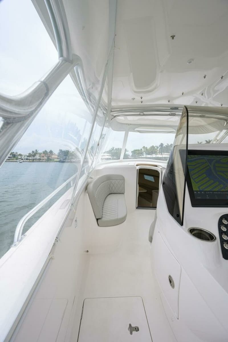 2023 Intrepid 41 Valor - Photo 20