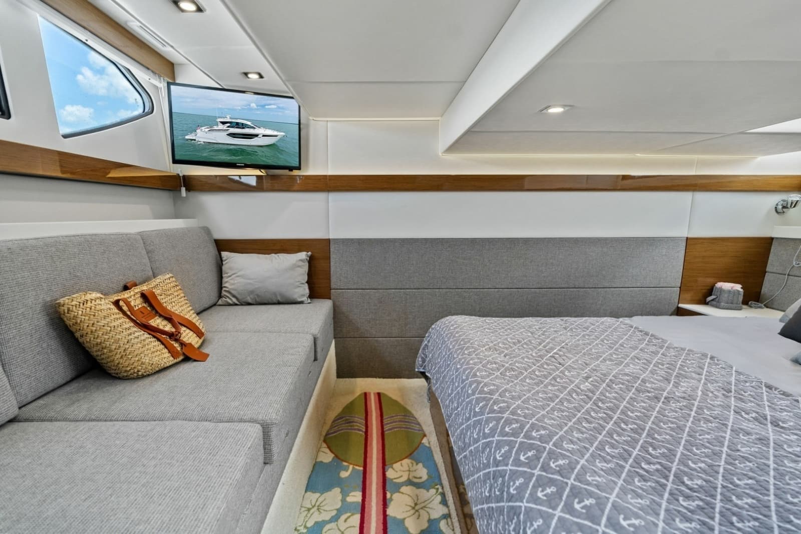 2019 Cruisers Yachts 42 Cantius - Photo 29